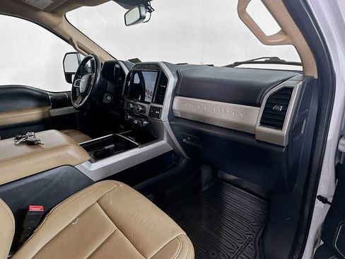 Used 2022 Ford F250 Lariat w/ Chrome Package image 30