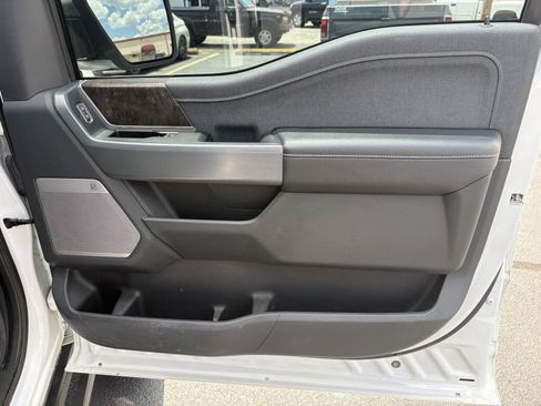 Used 2021 Ford F150 Lariat AWD/4WD image 16