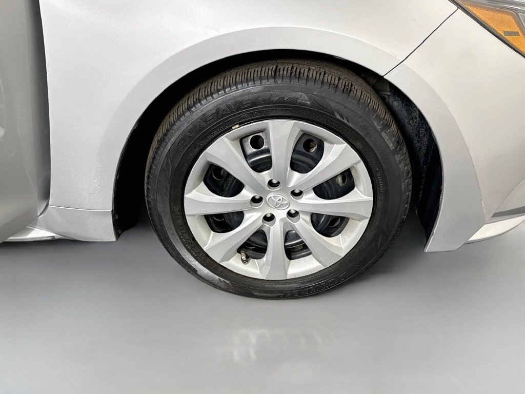 Used 2023 Toyota Corolla LE FWD image 30