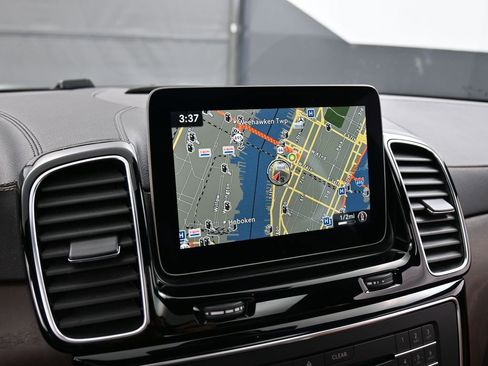 Used 2018 Mercedes-Benz GLE 43 AMG 4MATIC image 21