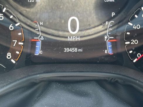 Used 2023 Jeep Compass Latitude AWD/4WD image 20