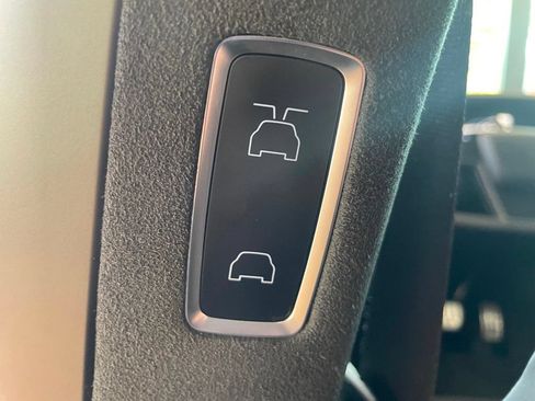 Used 2022 Tesla Model X AWD/4WD image 27