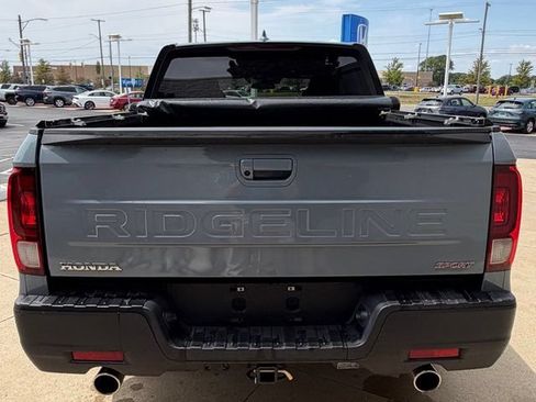 Certified 2025 Honda Ridgeline Sport image 4
