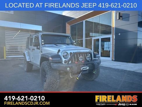 Used 2012 Jeep Wrangler Unlimited Rubicon image 3