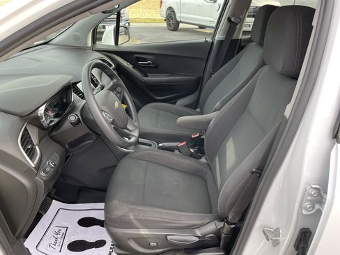 Used 2019 Chevrolet Trax LS w/ Tint and Cruise Package image 13