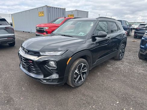 Used 2023 Chevrolet TrailBlazer RS w/ Sun and Liftgate Package AWD/4WD image 5
