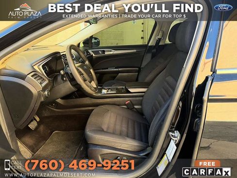 Used 2017 Ford Fusion SE w/ Fusion SE Technology Package FWD image 8