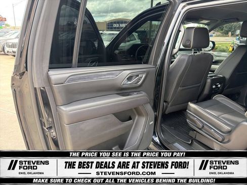 Used 2023 GMC Yukon XL SLT w/ SLT Luxury Package AWD/4WD image 36