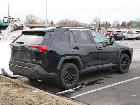 Used 2019 Toyota RAV4 LE w/ All Weather Liner Package image 4