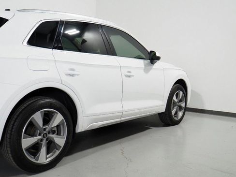 Used 2024 Audi Q5 Premium Plus w/ Premium Plus Package image 56
