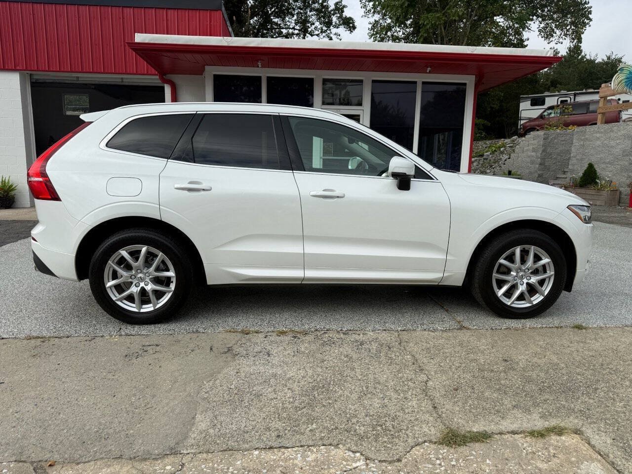 Used 2020 Volvo XC60 T5 Momentum w/ Protection Package Premier AWD/4WD image 20