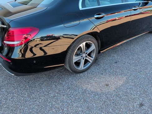 Used 2017 Mercedes-Benz E 300 image 11