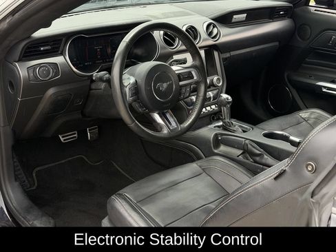 Used 2022 Ford Mustang Coupe RWD image 9