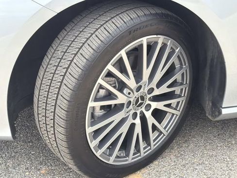 Used 2025 Mercedes-Benz CLA 250 image 12