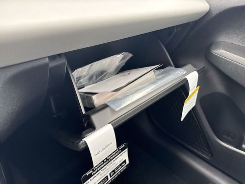 New 2025 Mitsubishi Outlander SE image 44