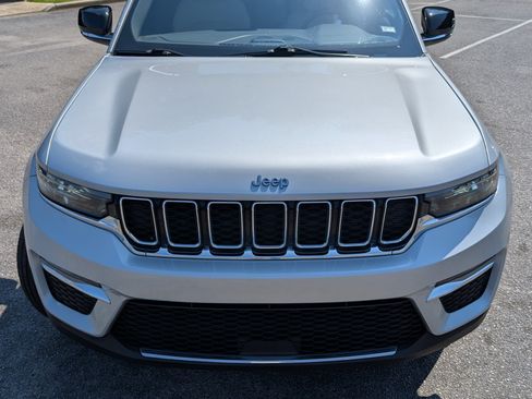 Used 2022 Jeep Grand Cherokee Limited 4xe AWD/4WD image 12