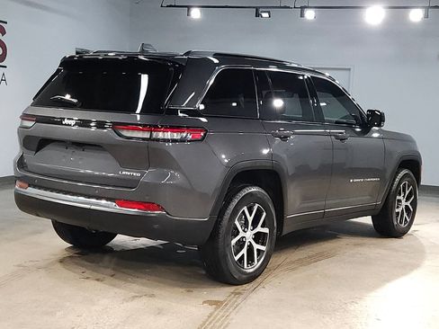 Used 2025 Jeep Grand Cherokee Limited w/ Trailer Tow Package image 7