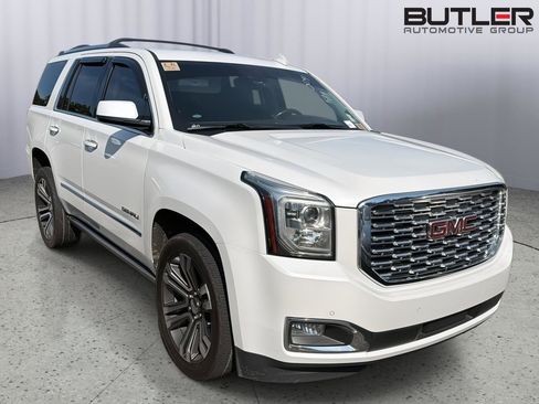 Used 2018 GMC Yukon Denali w/ Denali Ultimate Package RWD image 2