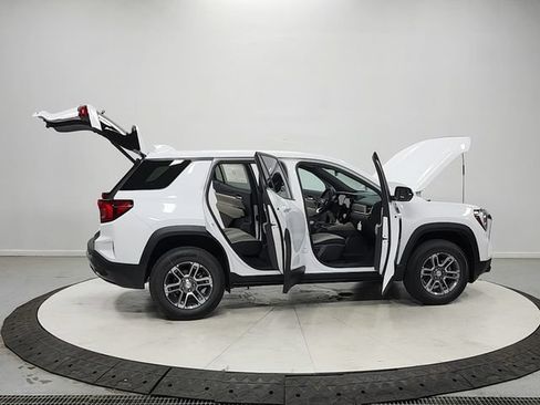 New 2026 GMC Terrain Elevation FWD image 16