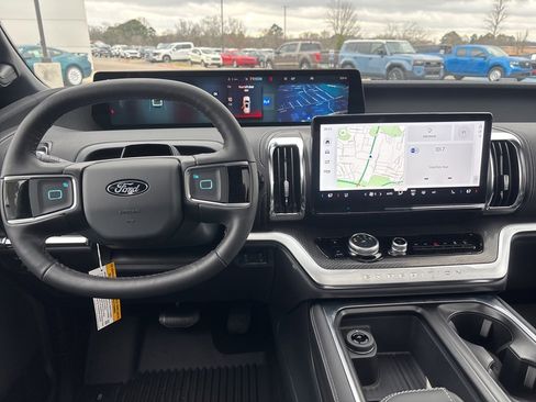 New 2026 Ford Expedition Platinum w/ Stealth Appearance Package image 18