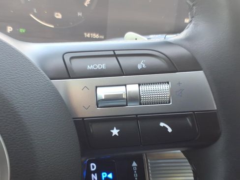 Used 2025 Hyundai Tucson Limited image 25