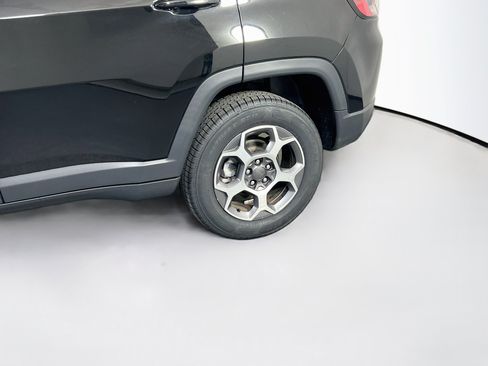 Used 2022 Jeep Compass Trailhawk w/ Sun and Sound Group AWD/4WD image 29