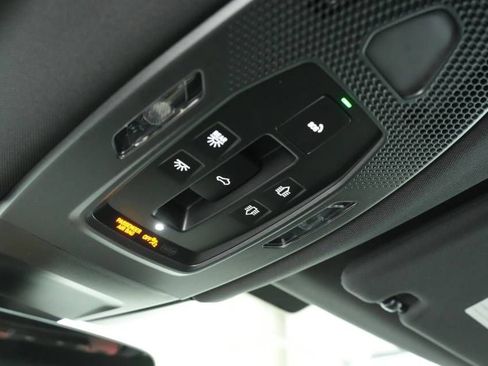Used 2025 Porsche Panamera 4 AWD/4WD image 36