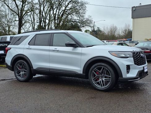 New 2026 Ford Explorer ST w/ Sun And Sound Package image 32