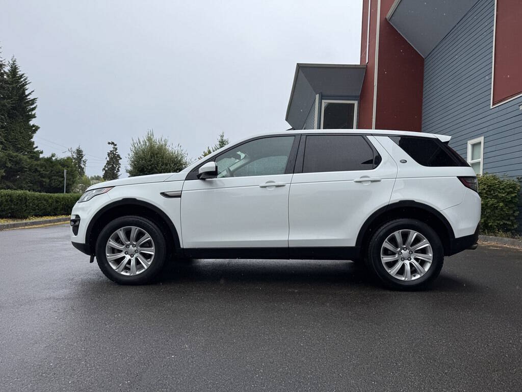 Used 2018 Land Rover Discovery Sport SE AWD/4WD image 5