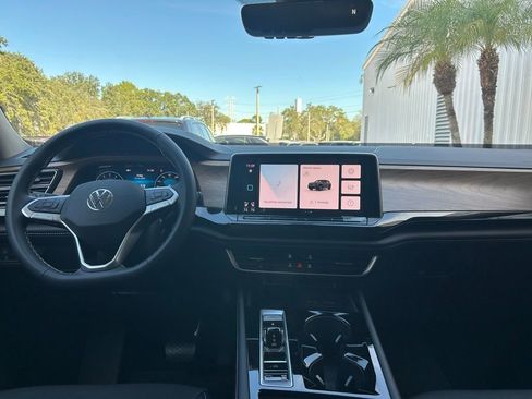 New 2026 Volkswagen Atlas SE FWD image 48