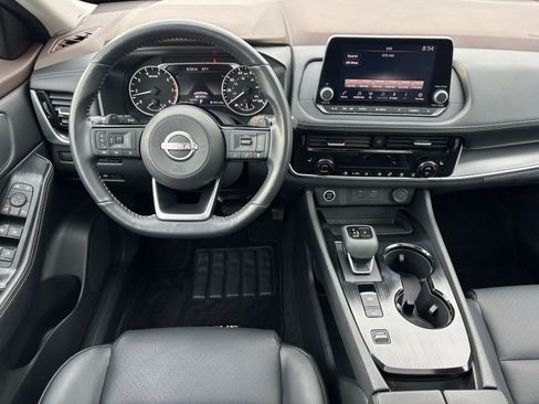 Used 2022 Nissan Rogue SV w/ SV Premium Package image 21