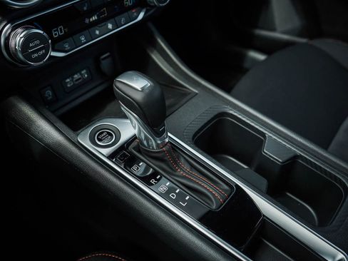 New 2025 Nissan Sentra SR w/ Midnight Edition image 24