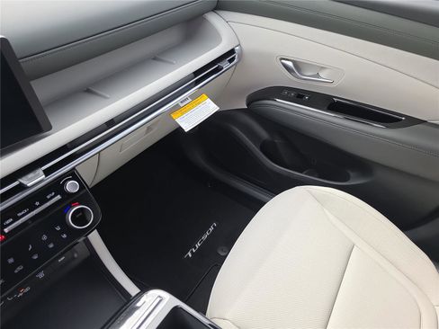 New 2026 Hyundai Tucson Limited image 19