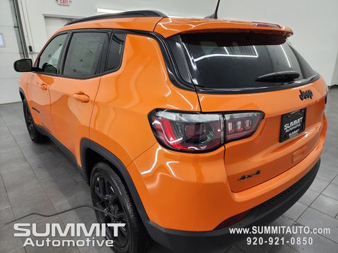 New 2026 Jeep Compass Latitude w/ Sun and Sound Group image 6