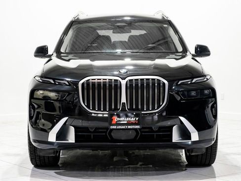 Used 2024 BMW X7 xDrive40i AWD/4WD image 2