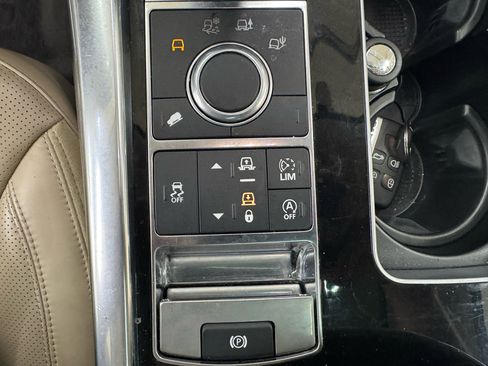 Used 2017 Land Rover Range Rover Sport HSE image 27