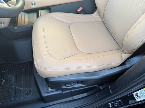 New 2026 Land Rover Defender 110 S image 10