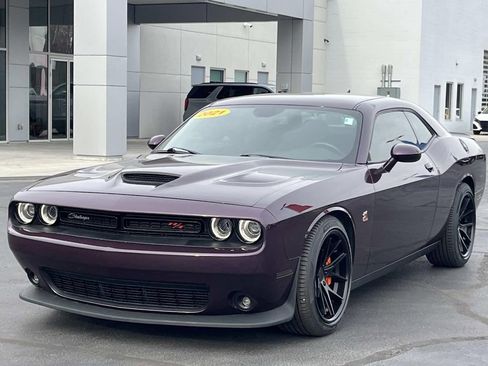 Used 2021 Dodge Challenger R/T Scat Pack image 3