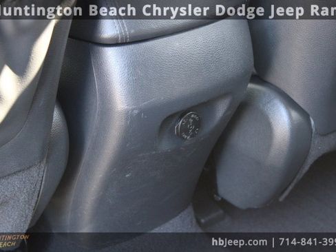 Used 2018 Hyundai Santa Fe SE image 33