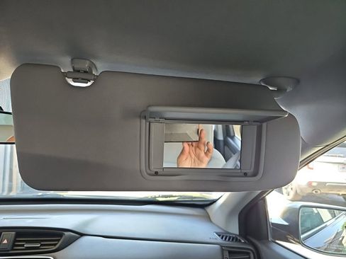 Used 2017 Honda CR-V LX image 24
