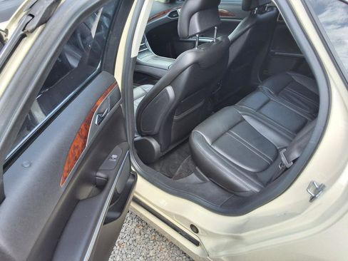 Used 2014 Lincoln MKZ image 21