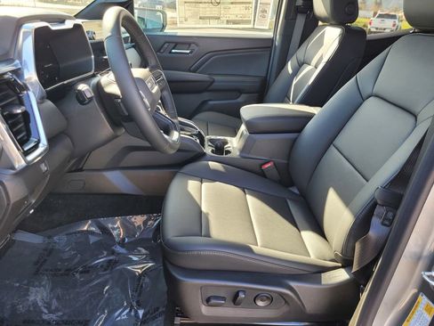 New 2026 GMC Canyon Elevation w/ Convenience Package RWD image 11