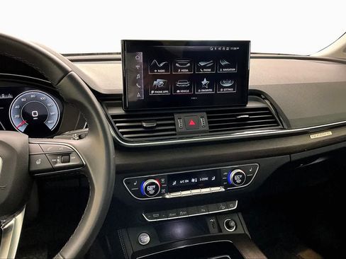 Used 2023 Audi Q5 2.0T Premium Plus w/ Premium Plus Package AWD/4WD image 7