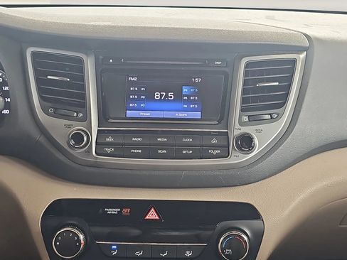 Used 2017 Hyundai Tucson SE image 16