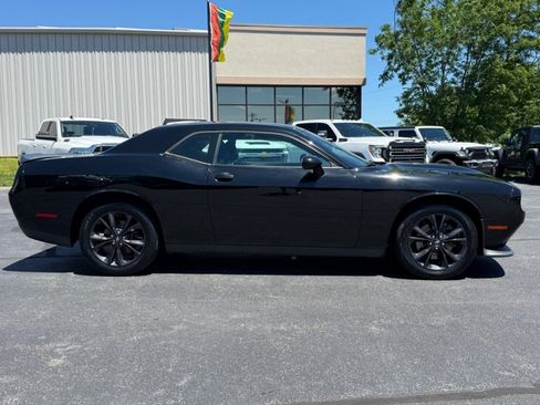 Used 2020 Dodge Challenger GT w/ Blacktop Package AWD/4WD image 9
