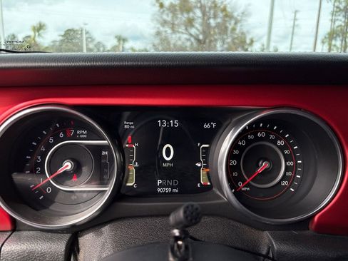 Used 2018 Jeep Wrangler Unlimited Rubicon image 13