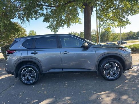 New 2026 Nissan Rogue SV image 8