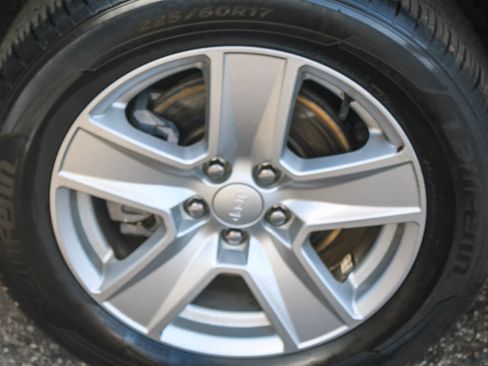Used 2022 Jeep Compass Latitude FWD image 10