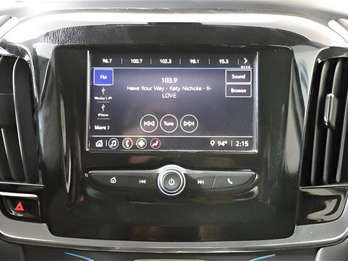 Used 2021 Chevrolet Traverse LS image 18