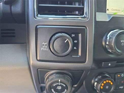 Used 2018 Ford F150 XLT w/ Equipment Group 302A Luxury image 22